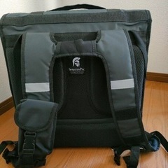 uber eats 配達バッグの画像