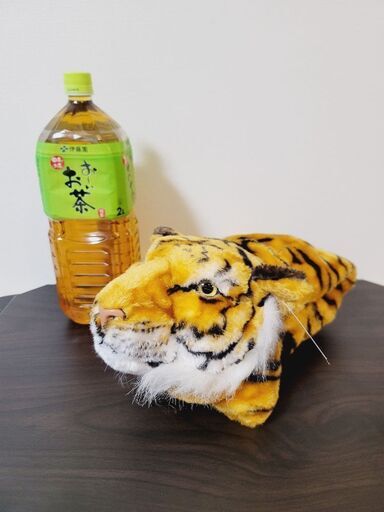 【新品タグ付き】プチ富豪のタイガーソファラグ