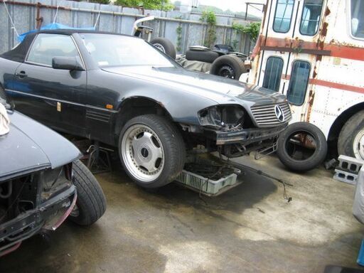 メルセデス―ベンツ129-500SLボンネツトグリル販売