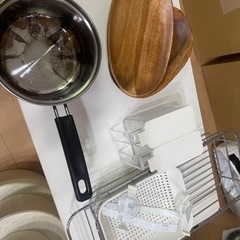 姿見　鏡　小物入れ　鍋　皿の画像