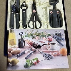 【新品】キッチンばさみ　ワインオープナー　栓抜き　缶切り　