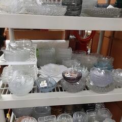 ★ ガラス食器 3個100円 食器 お椀 お皿 茶碗 湯呑み 皿 コップ 食器 グラス 多数ございます！※お値段は色々です！の画像