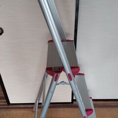 ハンドル付３段踏台の画像