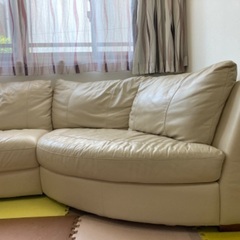 3人掛けソファーの画像