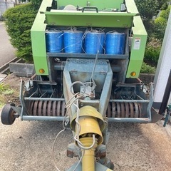 岩手県北上市発　スター農機 中型 ロールベーラー TRB0920WT リモコン・ジョイント付き 牧草 畜産  梱包の画像