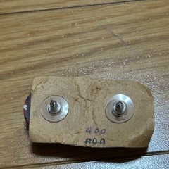 ボタンピアスの画像