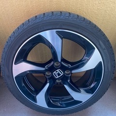 車のパーツ タイヤ、ホイールの画像