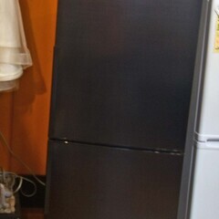 ●近郊格安配送(*'ω'*)●2023年購入　シャープ　310L...