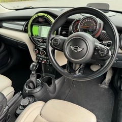  オプション多数 ミニ クーパーS ナビ バックカメラ 本革シート ヘッドアップディスプレイ LEDヘッドライトの画像