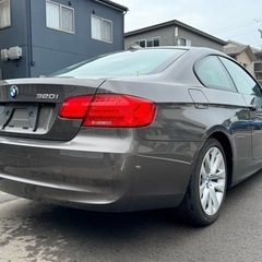 希少色 新車価格517万円〜 BMW 320i クーペ ハイライン 本革シート シートヒーター 綺麗 E92 LCI 後期の画像