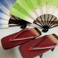 新品未使用♦️超激安♦️女性下駄21cmと２本の扇子少し大きめ、かなりお値打ちの画像