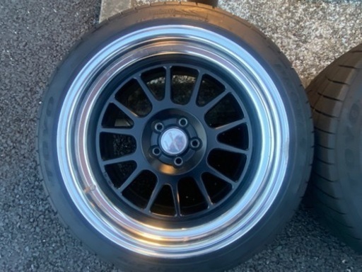 車のパーツ タイヤ、ホイール