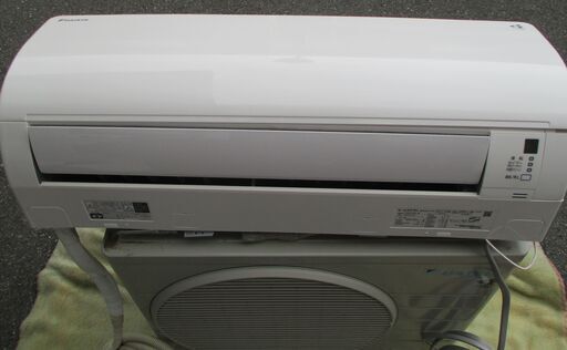 ☆ダイキン DAIKIN S22YTES-W F22YTES-W R22YES 冷暖房ルームエアコン Eシリーズ◆2021年製・ストリ