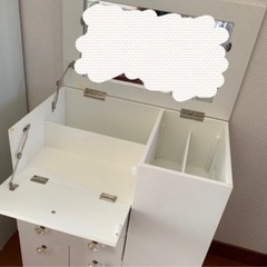 《最終価格》コスメワゴン ドレッサーの画像