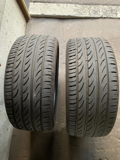 車のパーツ タイヤ、ホイール