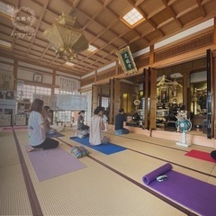 秘密のお寺ヨガR6の画像