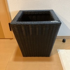 エミリオロバのかご