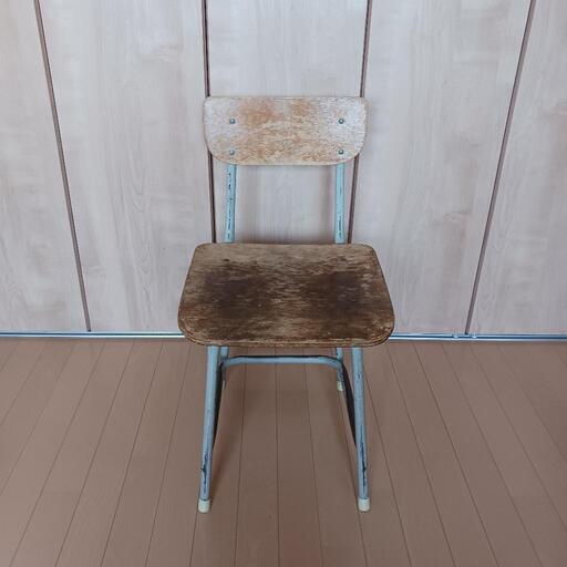 レトロ❗　昔の児童の椅子　　アンティーク 家具 椅子