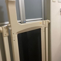 【限定値下げ‼️】風呂やドアのベビーゲート(しっかり)の画像