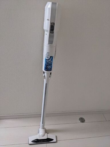 （コードあり）ハンディ掃除機