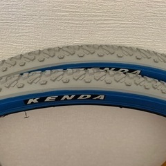 自転車用タイヤ２本・チューブ付き の画像