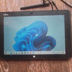 第34号　富士通　タブレットパソコン　画面タッチ式　office付　