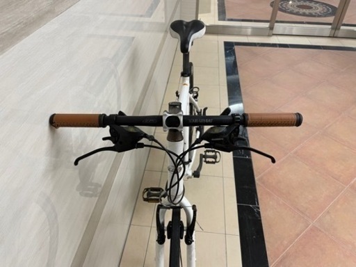 ルイガノ　Louis Garneau シャッセ　CHASSE サイズ520