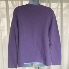 1014.UNIQLO 紫の3DコットンブレンドVネックセーター⭐︎の画像