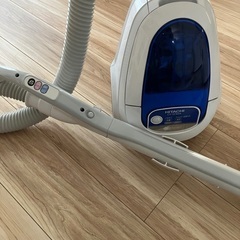 ☆HITACHI 掃除機☆ ごみダッシュサイクロン式の画像