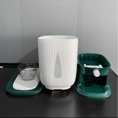 【美品】米ディスペンサー収納容器❤10k　米びつ　大容量　防湿　防虫　保存容器　米桶の画像