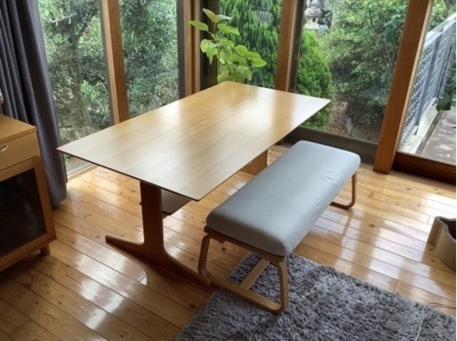 無印良品のテーブル・ベンチチェアのセット