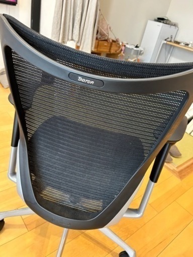 定価15万円　高級オフィスチェア　オカムラ　バロンチェア