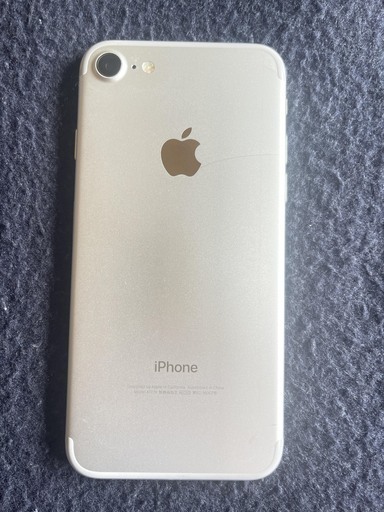 iphone7 32GB silver SIMフリー バッテリー９７% 