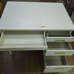 事務机 片袖机 旧JISサイズ 鍵1本アリ【引取限定・現状渡し】カグマニアの画像