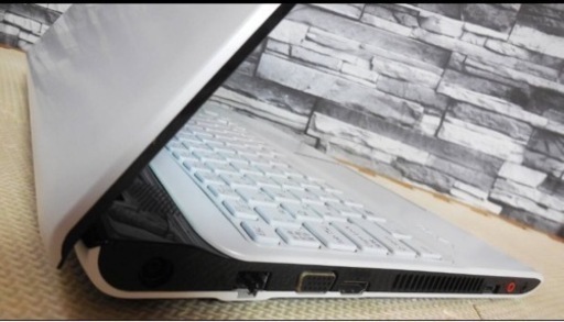【全国配送可能】超美品　最上級Sony core i7 4コア8＋メモリ8GB +SSHD1TB