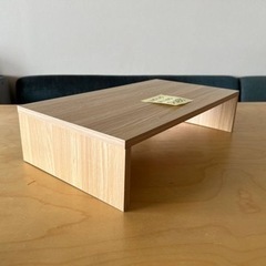 木製モニター台の画像