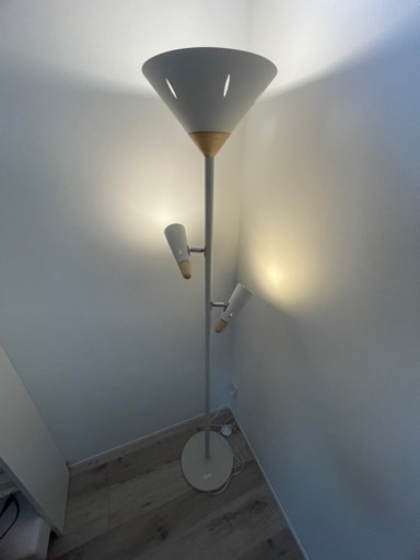 間接照明　
調光調色　スタンドライト　3灯