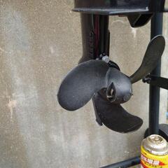 二馬力ボート、船外機の画像