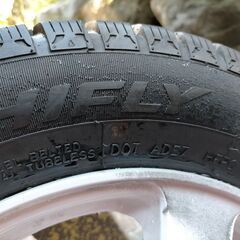 【良品】走行１０００ｋｍ未満　軽自動車　２０２３年製　スタッドレス　アルミの画像