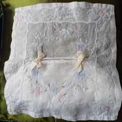 【未使用】②花柄刺繍の可愛いティッシュBOXカバー