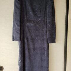 パーティにも着て行けるドレス