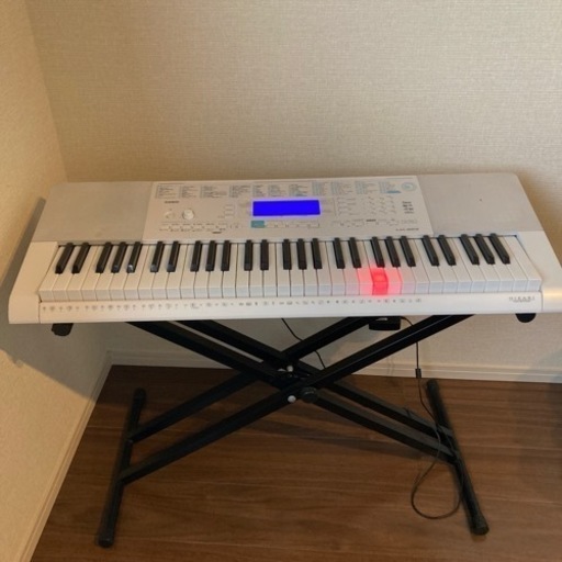 CASIO光ナビゲーションキーボードピアノ