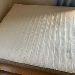 セミダブルベッドの画像