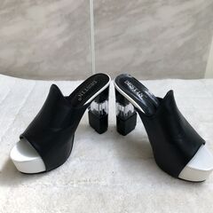 ヒールの高いお洒落サンダル（女性用）