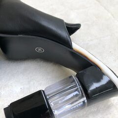 ヒールの高いお洒落サンダル（女性用）の画像