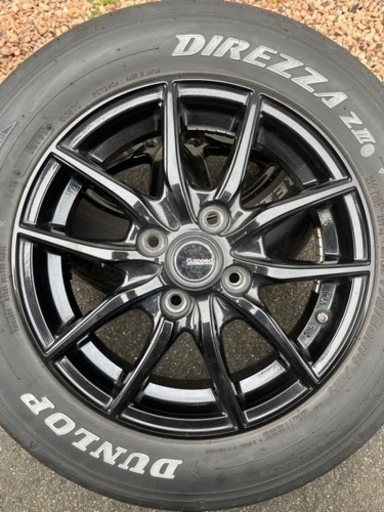 車のパーツ タイヤ、ホイール