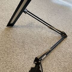 【お譲りします】クランプ式デスクライト（アーム稼働可）