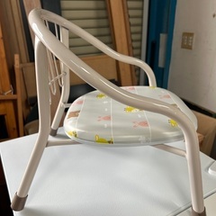 幼児チェアの画像