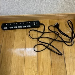 エレコム電源タップ6口お話中