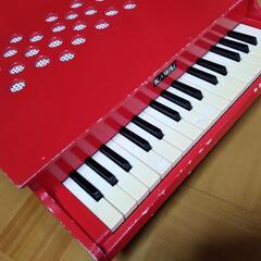 おもちゃのピアノ